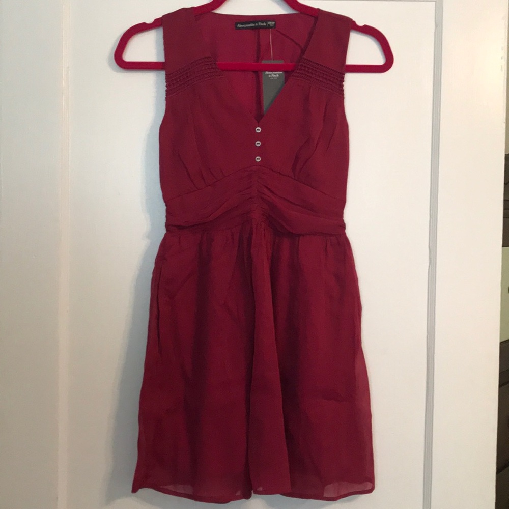 NWT Sleeveless Button-Front Dress
